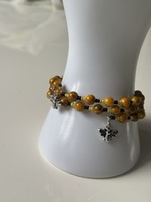 Handmade memory wire bead bee