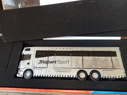 Tekno scania horsebox - 1/50,