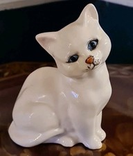 Beswick  White Cat Ornament