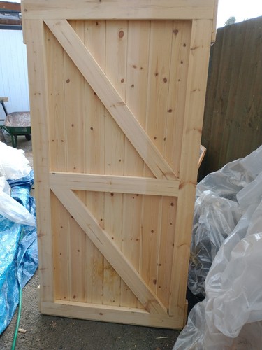 Wooden gate door tongue - door,