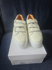 Ladies NEW Ivory RUSSELL AND