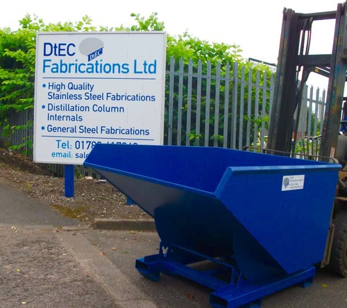 Forklift tipping skip waste - skip/,