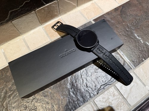 Suunto race smart watch - s,