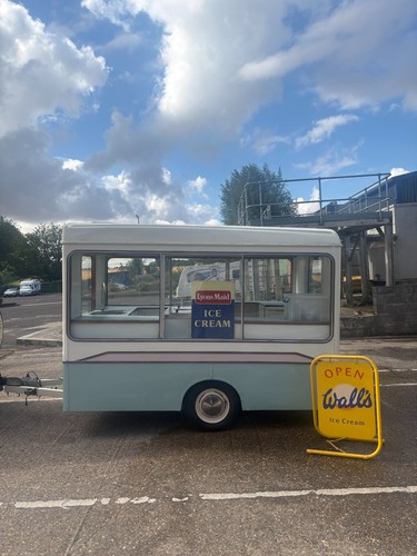 Vintage ice cream trailer - vintage,
