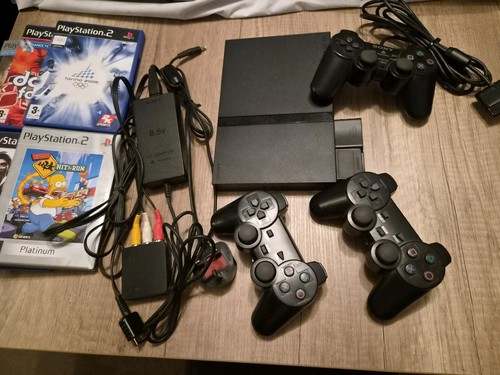 Ps2 gaming console with cables - console,