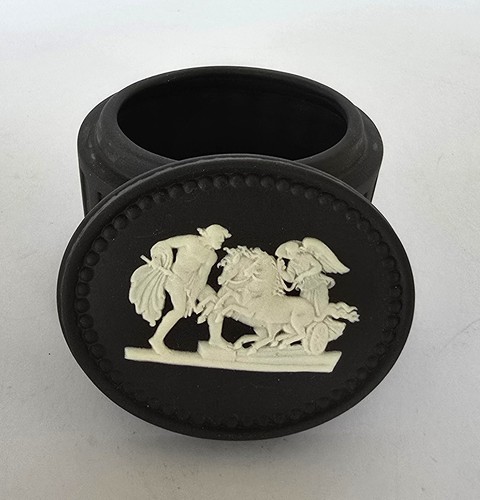 Wedgwood black basalt jasper - basalt,