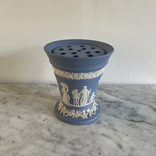 Wedgewood blue jasperware - blue,