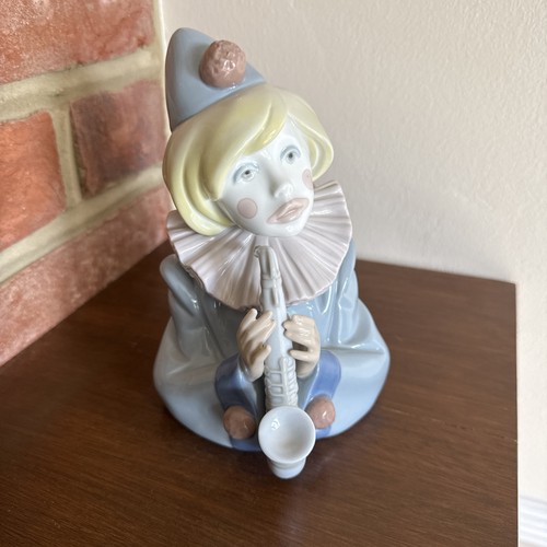 Lladro sad note clown - lladro,