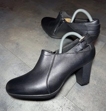 WOMENS CLARKS CUSHION SOFT