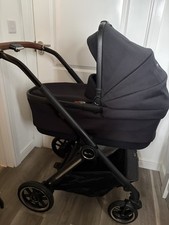 Silver Cross Reef Pram