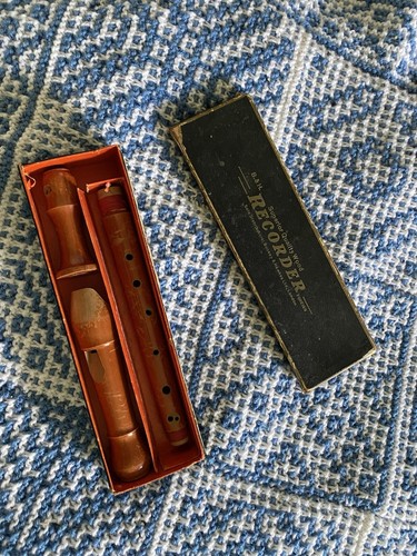 Nosey hawked wooden - &,