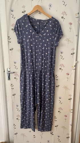 Laura ashley floral - laura,
