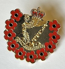 Royal Irish Rangers Remembrance Pin Badge Poppie Ulster Ireland Army UDR