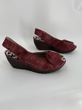 Bernie MeV Red Peep To Wedge