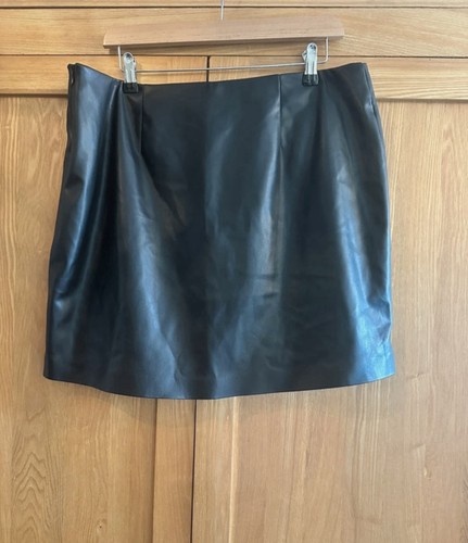 Black faux leather mini - black,