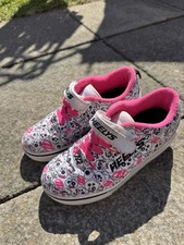 Heelys wheeled shoe Size 3