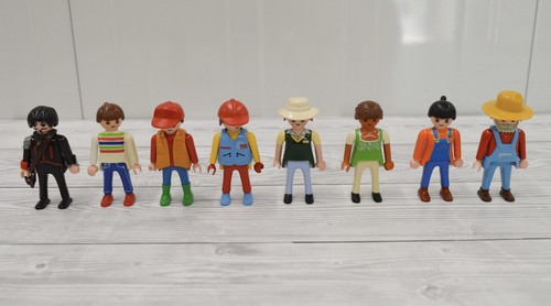 Playmobil figures with hats - 8,