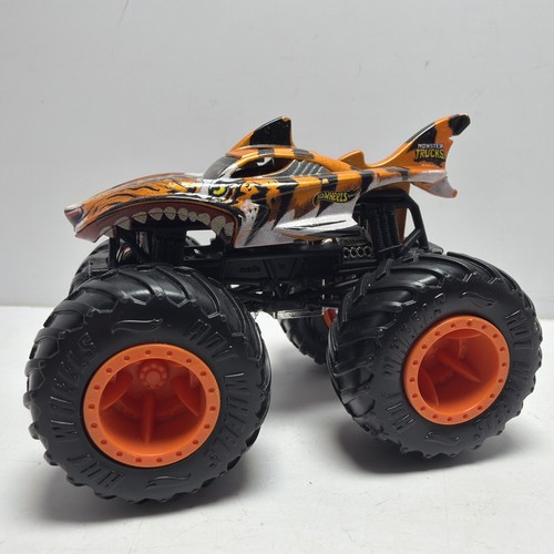 Hot wheels scale monster - wheels,