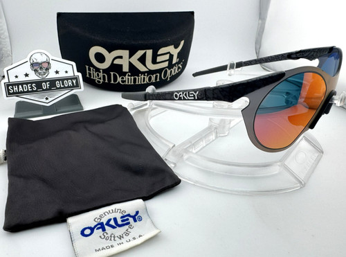 Oakley sub zero - oakley, planet