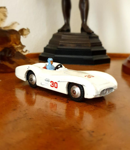 Dinky mercedes benz white - dinky,