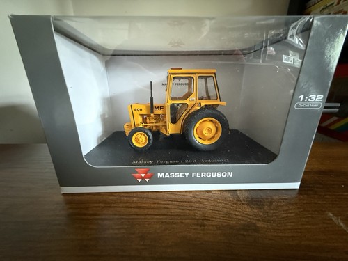 Universal hobbies massey - universal,