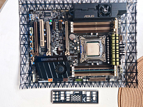 Asus sabertooth x79 atx ddr3 - sabertooth,