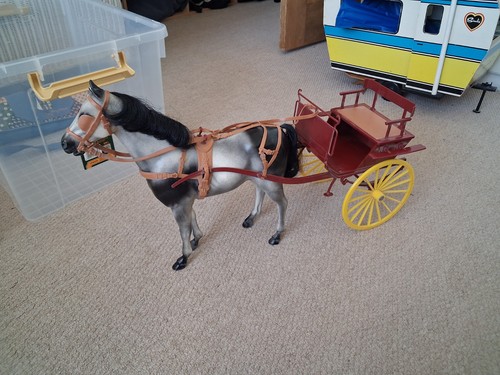 Sindy horse and gig 1980s - horse, .1980s