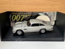 AUTOART 1:18 JAMES BOND ASTON