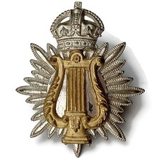Original Musicians / Bandmaster Cap Badge - Music Bandsman