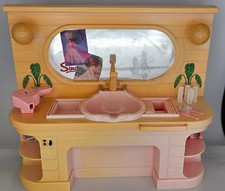 Vintage Sindy Pedigree Bathroom Vanity / Sink Unit with Mirror & Accessories