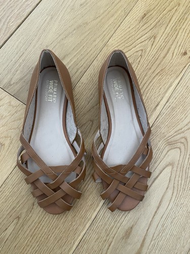 Tan flat shoes - tan, fit