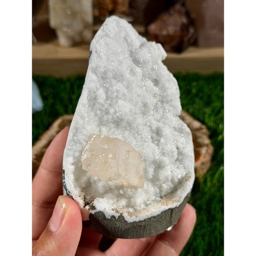 Apophyllite mordenite 1 - on,