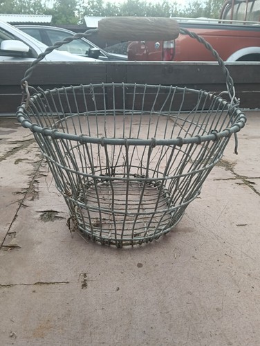 Vintage carry basket - carry,