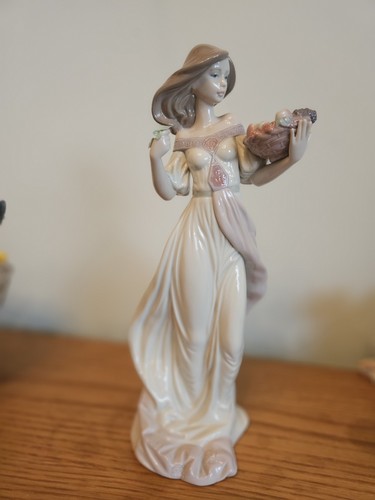 Lladro autumn romance - autumn,