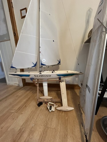 Kyosho seawind radio