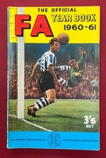 THE FA YEARBOOK 1960-61 - VERY