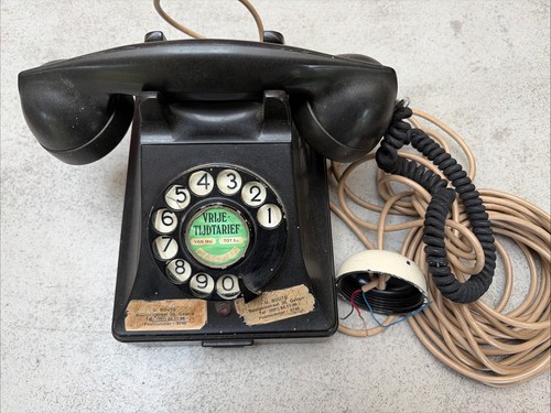 Vintage flemish bakelite phone - vintage,