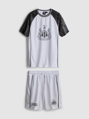 Newcastle united football kit - united,