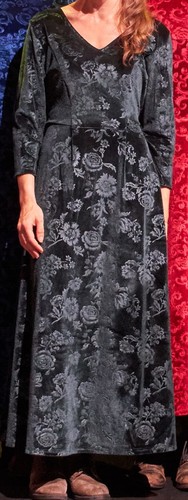 Green velvet jacquard dress
