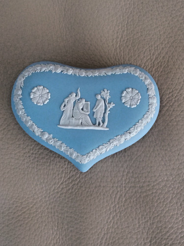 Wedgwood blue jasperware - blue,