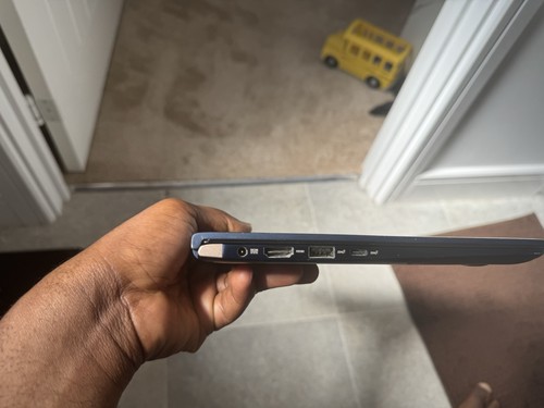Asus laptop zenbook 14 - i7,