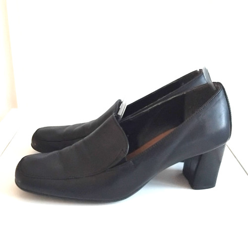 Footglove black leather slip
