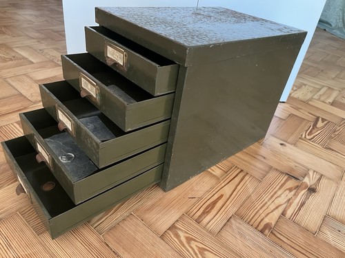 Rare vintage metal green - rare,,