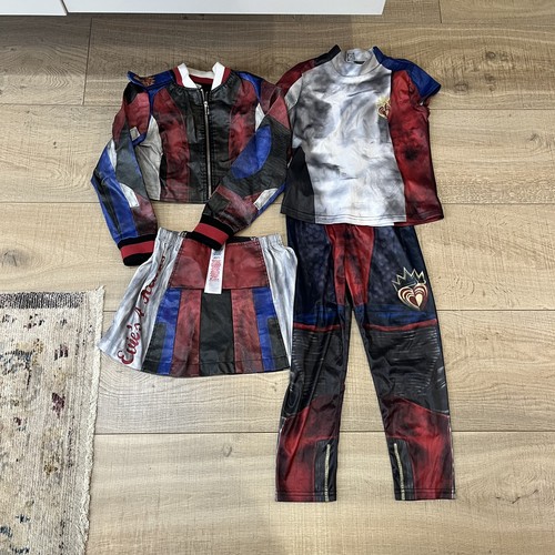 Disney store descendants - disney, 3