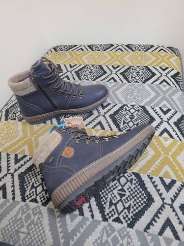 Bnwt navy pavers - bnwt, r-tex