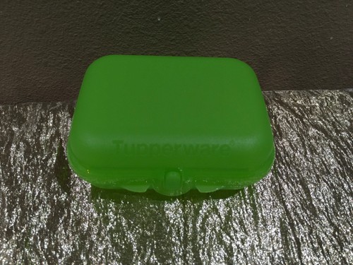 New tupperware unique midget - tupperware,