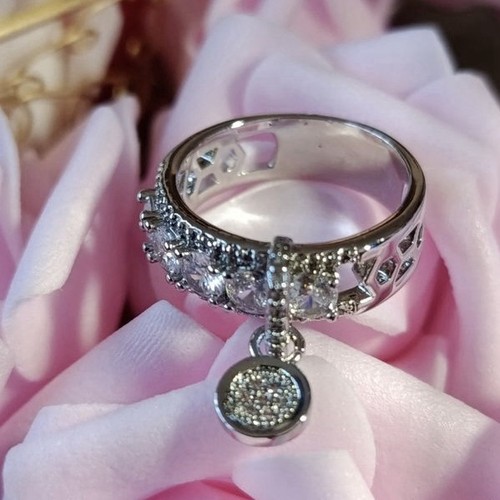 Silver tone crystal - tone, cluster