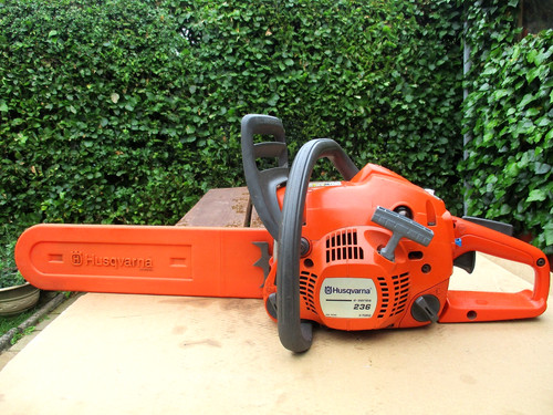 Husqvarna 236 chainsaw with - 236,