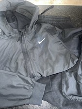 Black Nike Therma Fit