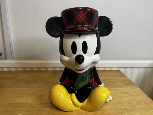 Disney store holidays - store,